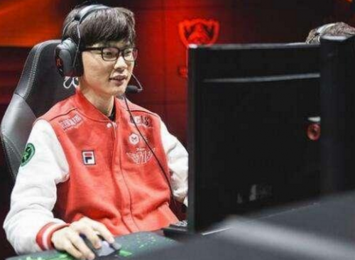 杨瀚森真争气！刚进联盟没上场，就压过15位中锋，连艾顿亚当斯都